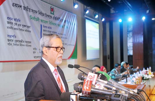 সব রাজনৈতিক দলের প্রার্থীদের সমান চোখে দেখা হবে : সিইসি