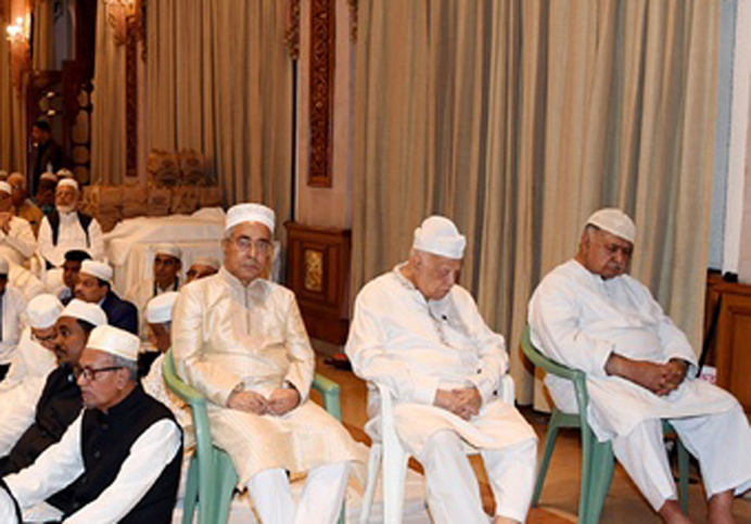 বঙ্গভবনে মিলাদুন্নবীর মিলাদে কামাল হোসেন