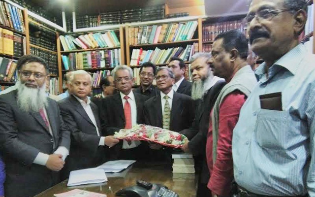 ড. কামালের গণফোরামে সাবেক ১০ সামরিক কর্মকর্তার যোগদান