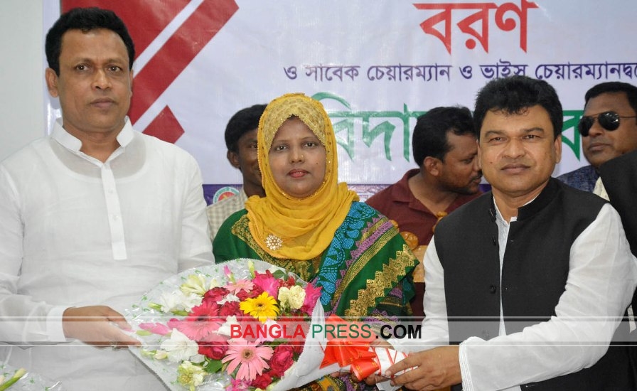 ধুনট উপজেলা পরিষদের জনপ্রতিনিধিদের বরণ ও বিদায়ী সংবর্ধনা