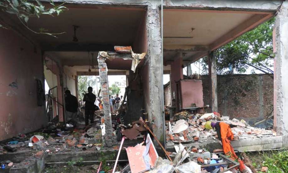 রূপগঞ্জে গ্যাস বিস্ফোরণে নিহত ২, আহত ৭