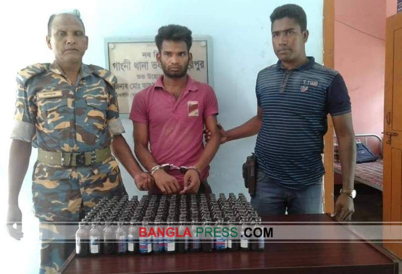 ২শত বোতল ফেন্সিডিলসহ পাবনার মাদক কারবারি গাংনীতে আটক।