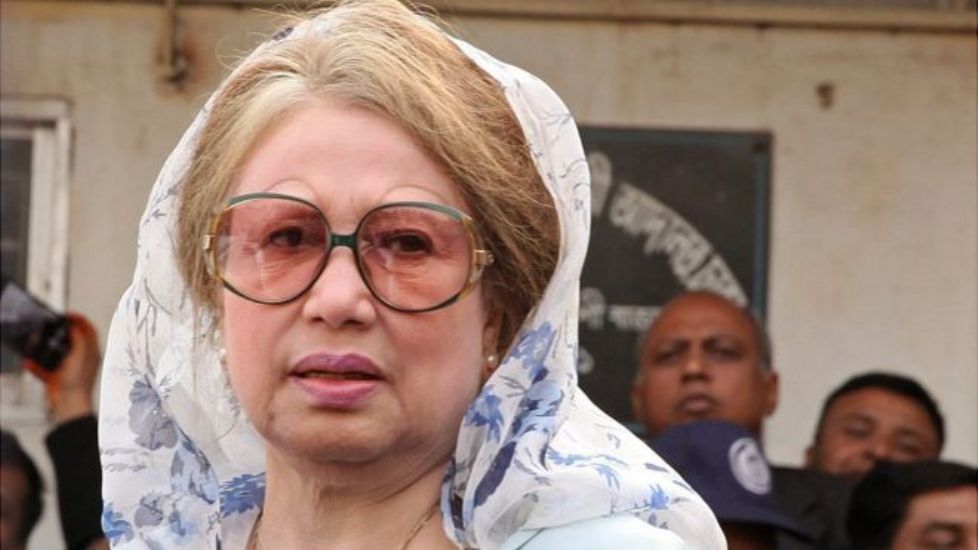 খালেদার আদালত স্থানান্তরে প্রজ্ঞাপন প্রত্যাহার চেয়ে রিট
