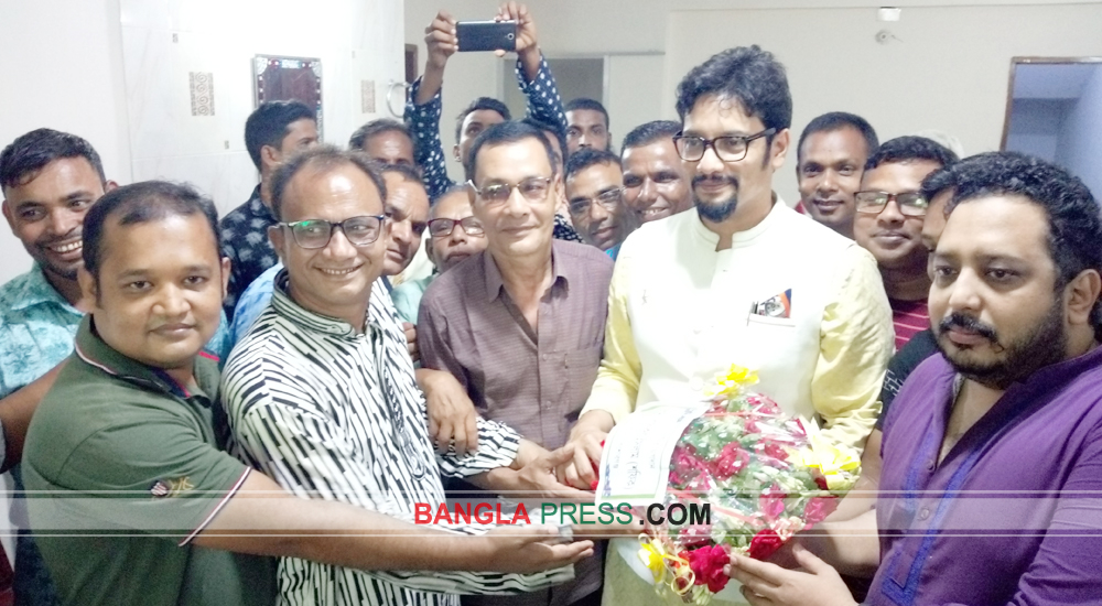 সমাজ সেবক শফিকের জাতীয় পার্টিতে যোগদান