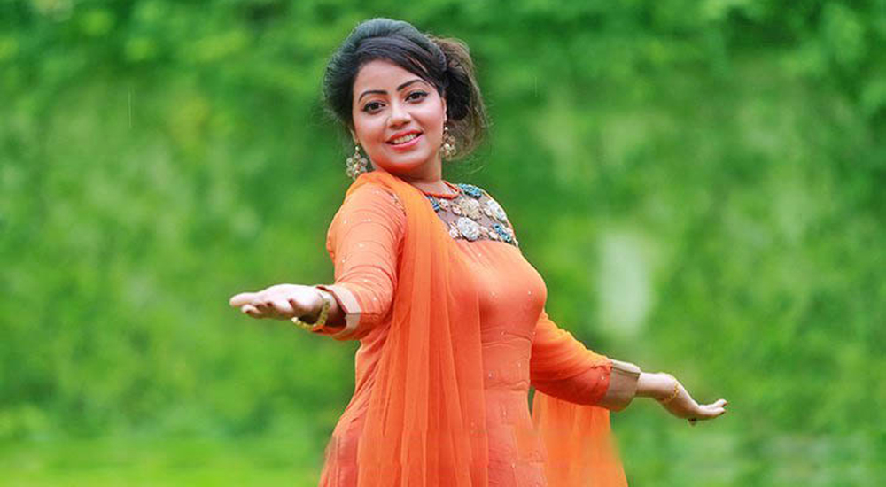 বিয়ে করেছেন কন্ঠশিল্পী কনা