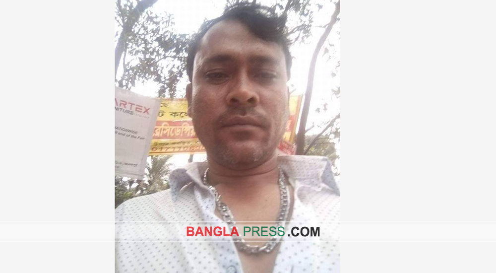 আশুলিয়ায় চাঁদা না পেয়ে বাস ভাঙ্গচুর