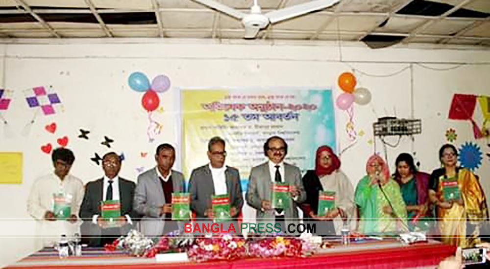 জবিতে নবীনদের বরণ করে নিলো বাংলা বিভাগ