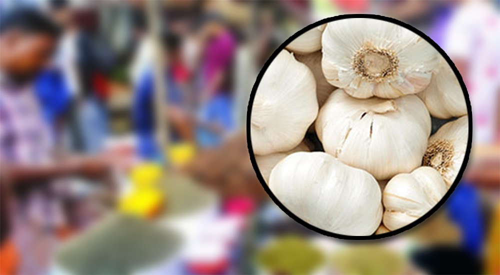 লাফিয়ে লাফিয়ে বাড়ছে রসুনের দাম