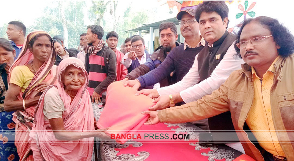 শেখ জাহাঙ্গীরের উদ্যোগে কম্বল ও নগদ অর্থ বিতরণ
