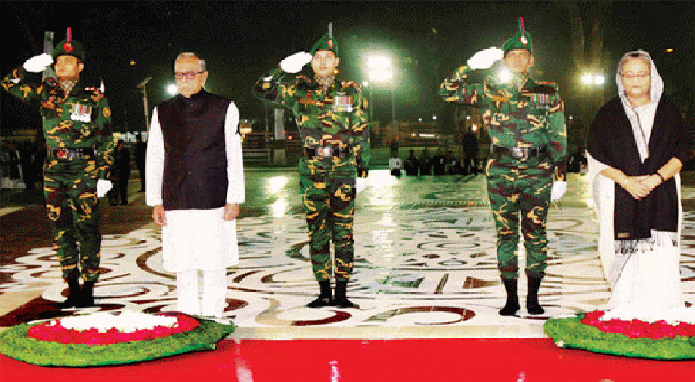 একুশের প্রথম প্রহরে ভাষা শহীদদের প্রতি রাষ্ট্রপতি ও প্রধানমন্ত্রীর শ্রদ্ধা