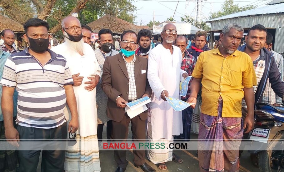 ডোমারে করোনা ভাইরাস প্রতিরোধে লিফলেট বিতরণ