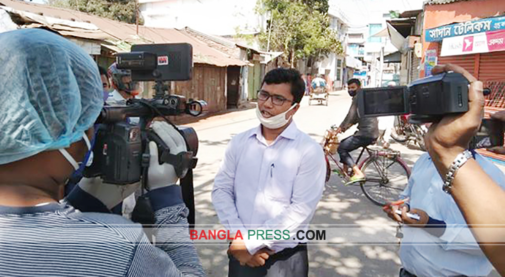 সৈয়দপুরে যেন সব দোকানই এখন মুদি দোকান !