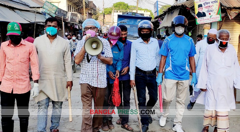 ধুনটে করোনা রোধে মেয়র বাদশাহ’র উদ্যোগ