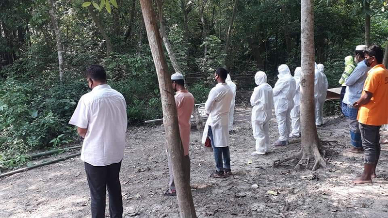 বোয়ালমারীতে প্রশাসনের তত্বাবধানে লাশ দাফন