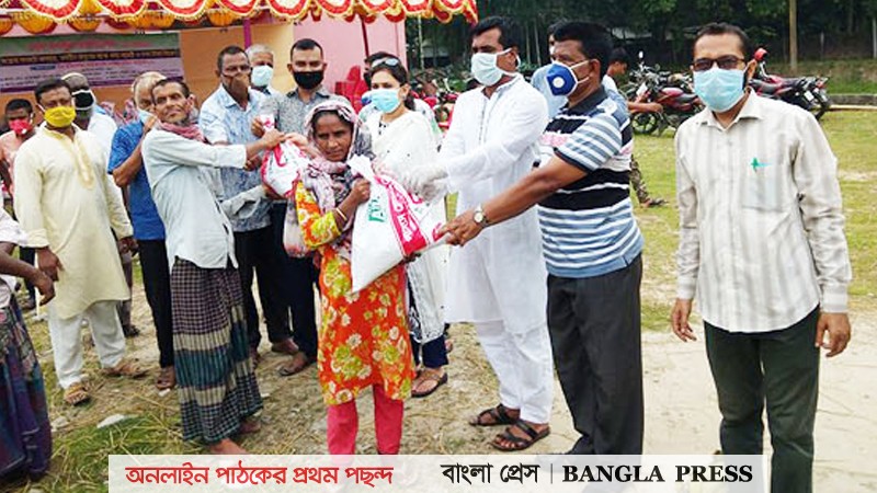 গৌরীপুরে ৬শ পরিবারকে মনসুর ফাউন্ডেশনের খাদ্যসহ নগদ অর্থ সহায়তা