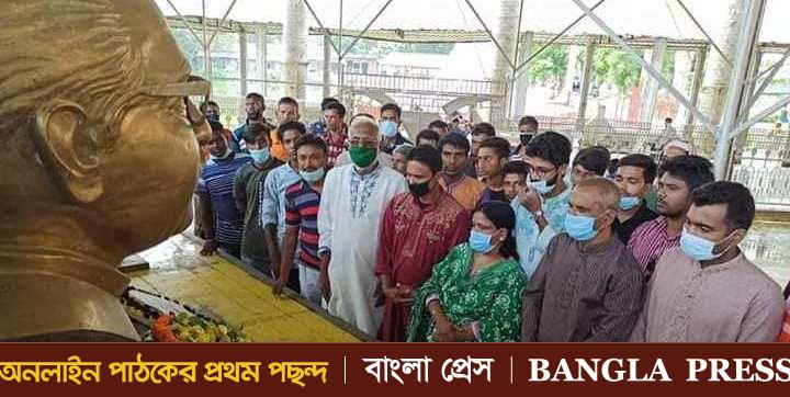গৌরীপুর প্রতিষ্ঠা বার্ষিকীতে বঙ্গবন্ধুর প্রতিকৃতিতে শ্রদ্ধা নিবেদন