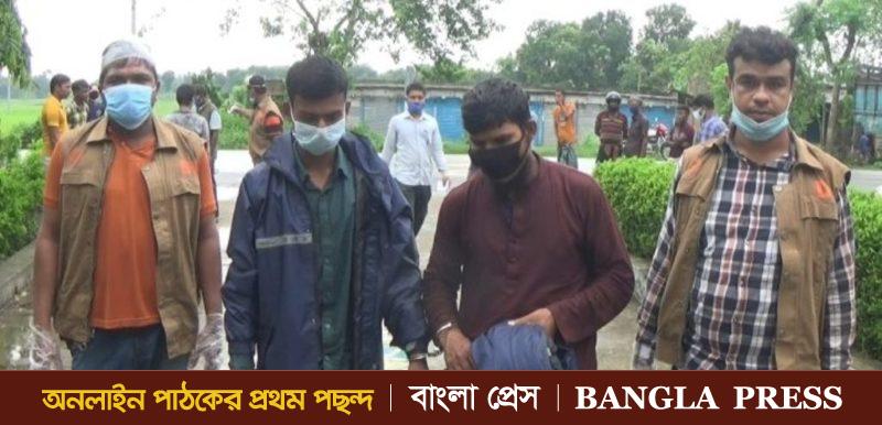 ঝিনাইদহে ৫ কেজি ৭’শ গ্রাম রুপা ও ২২ লাখ টাকাসহ ২ জন আটক