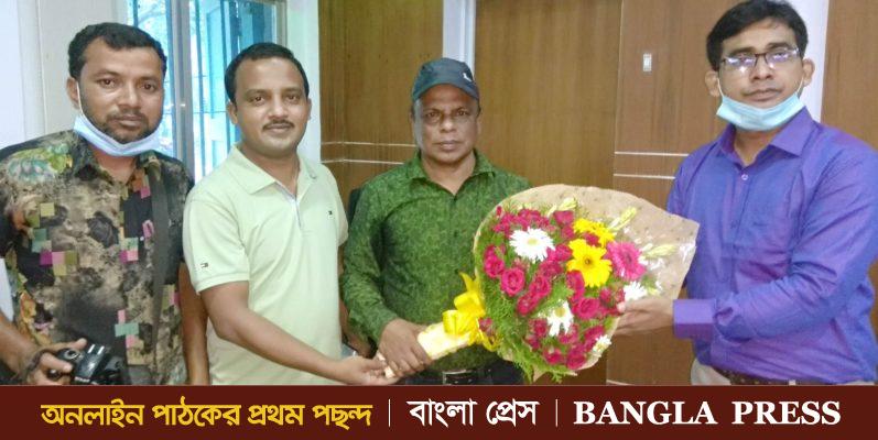ধুনটে নবাগত ইউএনও’কে প্রেসক্লাবের শুভেচ্ছা