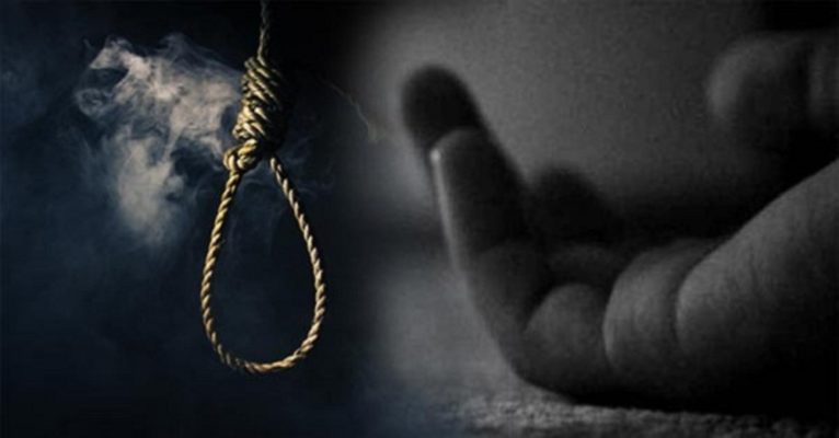 ধুনটে পেটের ব্যাথা সইতে না পেরে গলায় ফাঁস