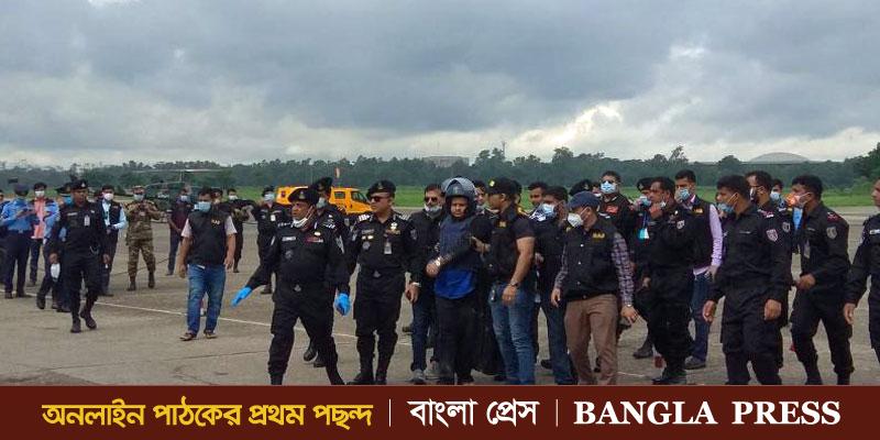 বোরকা পরে ভারতে যাবার চেষ্টা করেছিলেন সাহেদ
