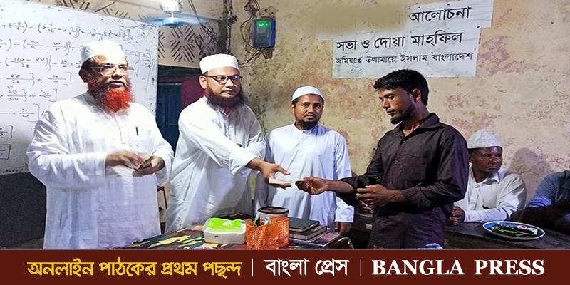ডোমারে বন্যার্তদের মাঝে আর্থিক সহায়তা প্রদান