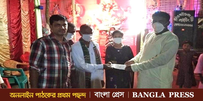 সৈয়দপুরে খাতামধুপুর ইউপি চেয়ারম্যানের পূজামন্ডপ পরিদর্শন