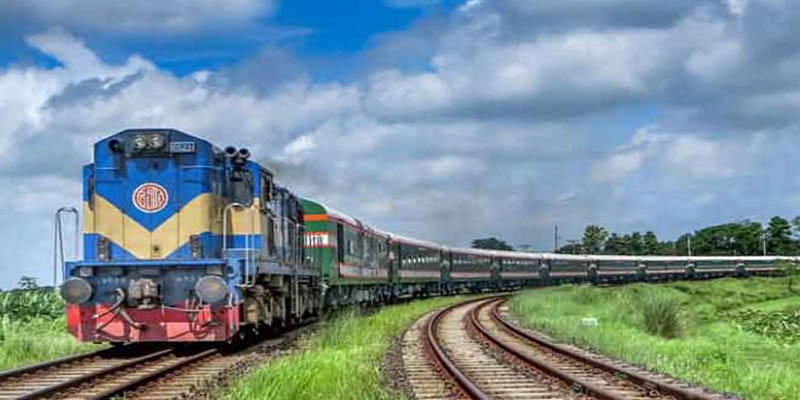 ঢাকার সঙ্গে সারা দেশের রেল যোগাযোগ বন্ধ