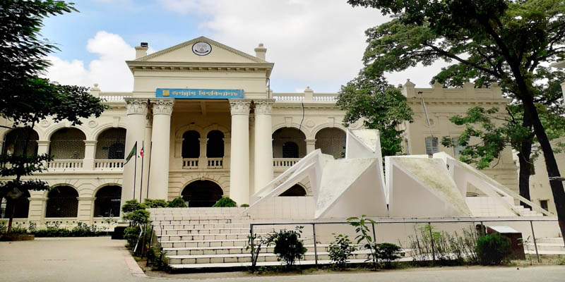 পরীক্ষা স্থগিতে হতাশা-ক্ষোভ জবি শিক্ষার্থীদের