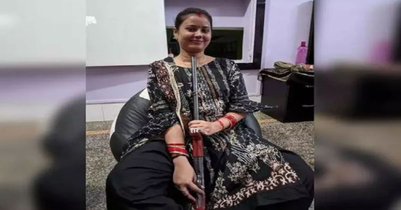 বন্দুক নিয়ে সেলফি তুলতে গিয়ে উড়ে গেলো মাথা