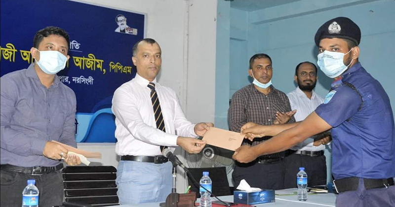 নরসিংদীতে ট্রাফিক পুলিশ সদস্যদের মাসিক কল্যাণ সভা অনুষ্ঠিত