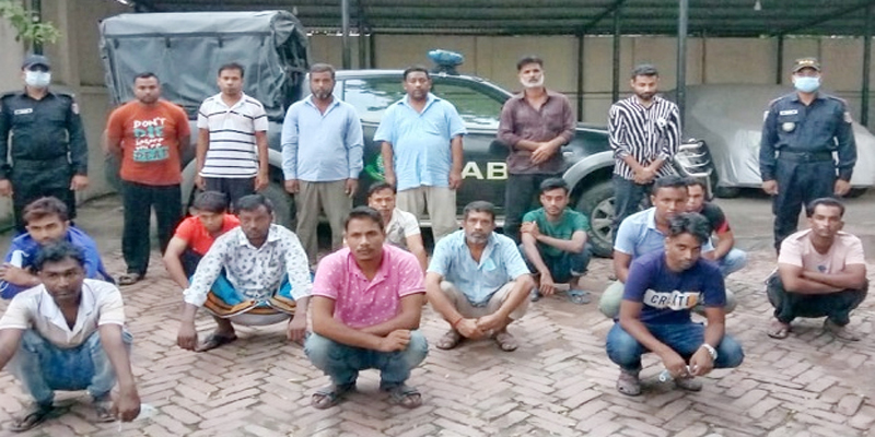 ফরিদপুরে সাড়ে ৮ লাখ টাকাসহ আটক ১৭ জুয়াড়ি