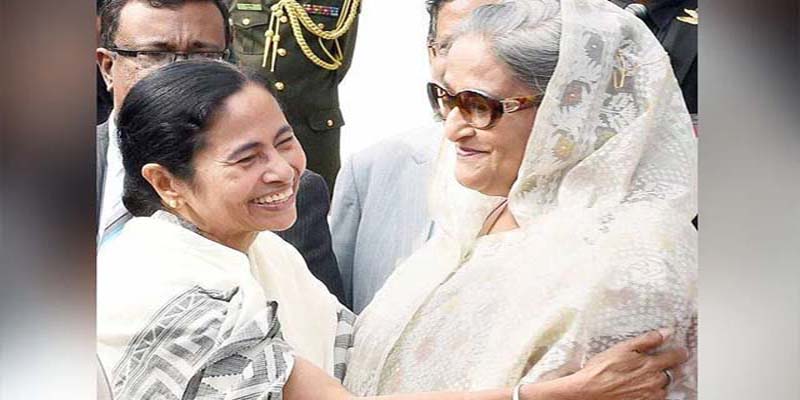 শেখ হাসিনার পাঠানো আম পেয়ে আপ্লুত মমতা