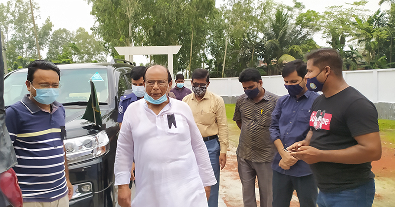 রুহিয়ায় স্বাস্থ্য সেবা কেন্দ্রের কাজের অগ্রগতি পরিদর্শন করলেন রমেশ চন্দ্র সেন এমপি
