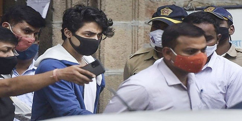 অবশেষে জামিন পেলেন আরিয়ান