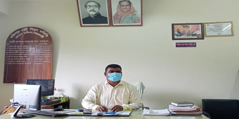 বোয়ালমারীতে গ্রাহক সেবা দেওয়ায় পুরস্কার পাচ্ছেন ডিজিএম সানোয়ার