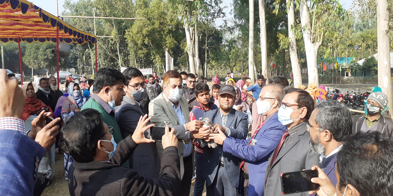 তেঁতুলিয়ায় ছাগল-ভেড়ার পিপিআর রোগের টিকাদান কর্মসূচীর উদ্বোধন
