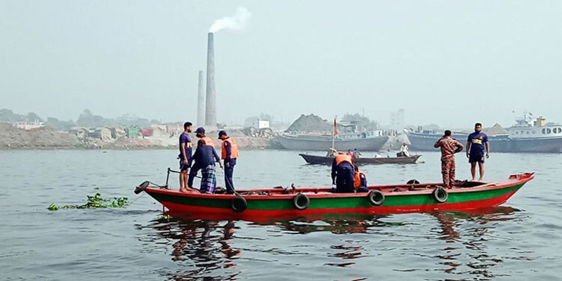 বুড়িগঙ্গায় ট্রলারডুবি : নিখোঁজ ৪ জনের লাশ উদ্ধার