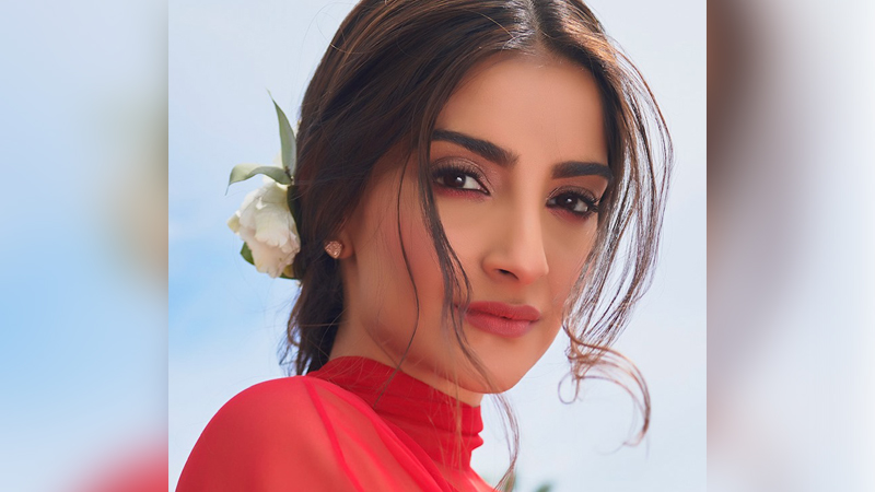মা হলেন সোনম কাপুর !