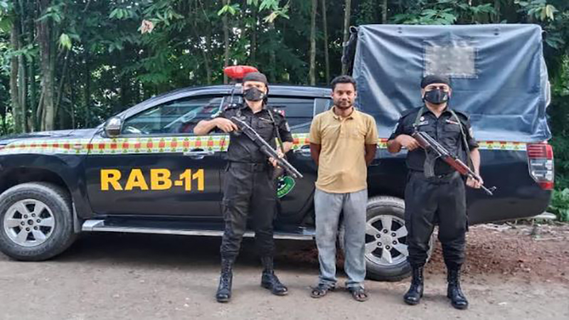 আগ্নেয়াস্ত্রসহ ১১ মামলার আসামি গুটি বাবুল গ্রেফতার