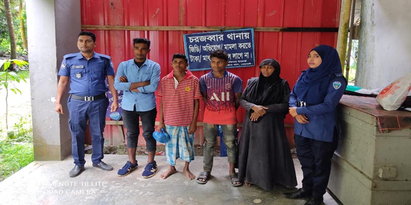সুবর্ণচরে ৪ রোহিঙ্গা আটক
