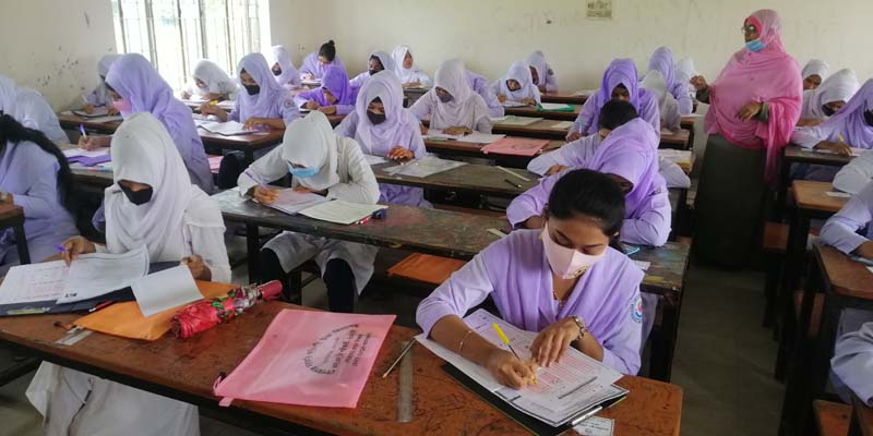 নোয়াখালীতে এসএসসি ও সমমান পরীক্ষা অনুষ্ঠিত