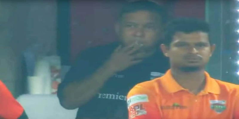 ড্রেসিংরুমে ধূমপান করায় শাস্তি পেলেন সুজন