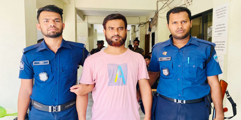 রোগীর ছদ্মবেশে ভুয়া চিকিৎসককে ধরল ইউএনও