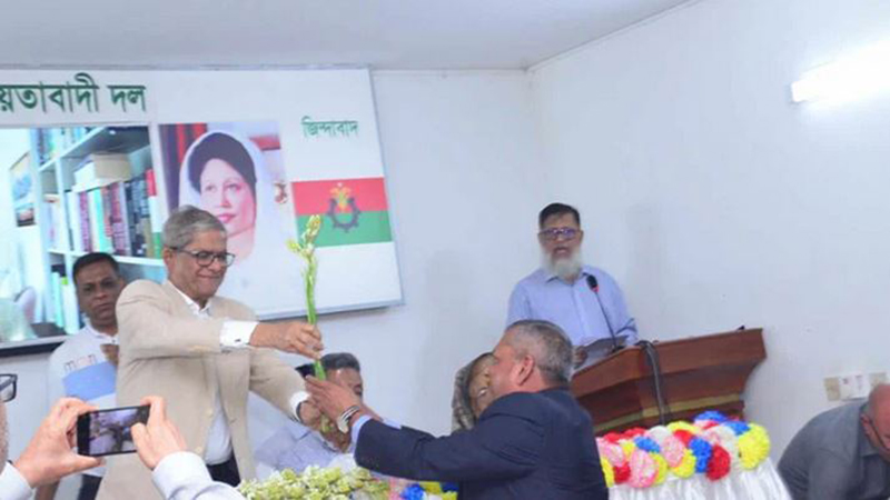 বিএনপিতে যোগ দিলেন সামরিক বাহিনীর ২৫ সাবেক কর্মকর্তা