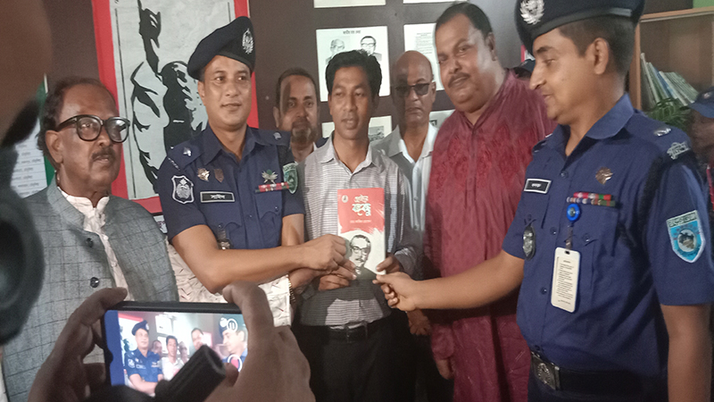 পঞ্চগড়ের তেঁতুলিয়ায় স্কুল পরিদর্শনে প্রাথমিক ও গণশিক্ষা প্রতিমন্ত্রী