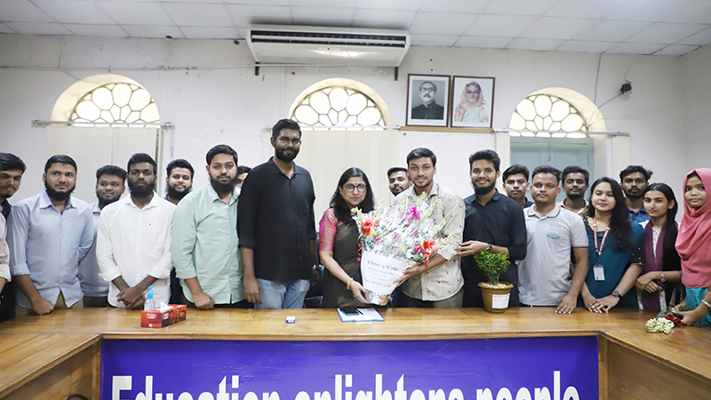 নতুন উপাচার্যের সঙ্গে জবি প্রেসক্লাবের মতবিনিময় সভা