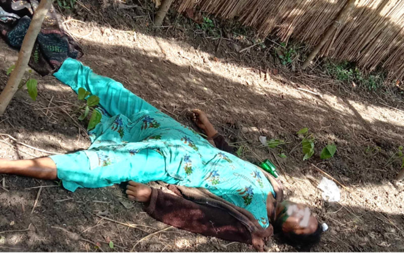 কোটচাঁদপুরে পানবরজ tথেকে গৃহবধূর লাশ উদ্ধার