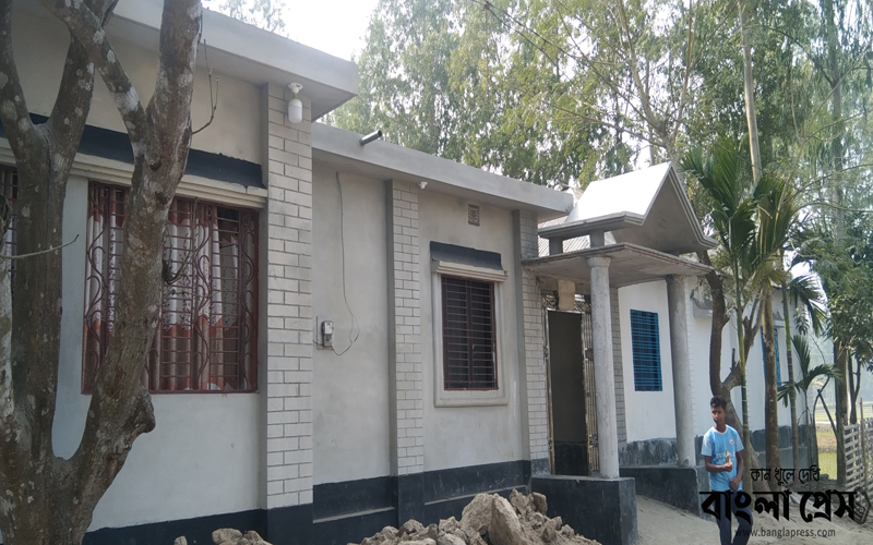 ভিসা প্রতারণায় ঢাকায় গ্রেফতার যুবকের সৈয়দপুরের বাড়িতে ডিবি পরিচয়ে চাঁদাবাজী