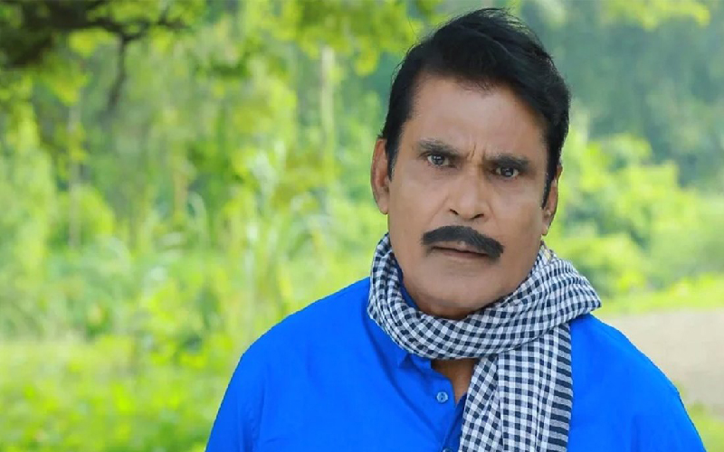 বরগুনায় মায়ের কবরের পাশে চিরনিদ্রায় শায়িত হলেন রুমি