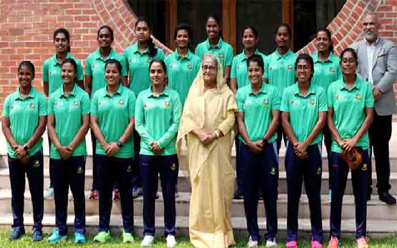 বাংলাদেশ ও অস্ট্রেলিয়ার নারী ক্রিকেটারদের সঙ্গে প্রধানমন্ত্রীর শুভেচ্ছা বিনিময় ও দুই দলের সঙ্গে ফটোসেশন